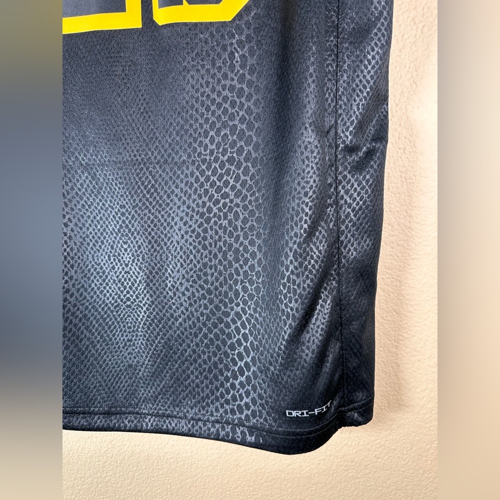 Nike LA Lakers Lebron James Black Mamba Swingman Jersey - Picture 5 of 9